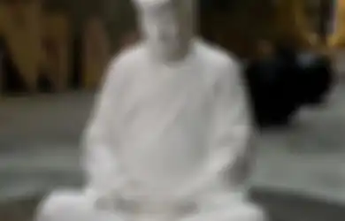 Padahal Jadi Biang Keladi Kisruhnya China Dengan AS, Orang-orang China Justru Kagum dengan Donald Trump Sampai Menjadikannya Patung Budha yang Diinginkan Banyak Orang, Ternyata Ini Penyebabnya