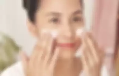 Jangan asal pilih skin care, kenali beberapa tanda kulit sensitif.