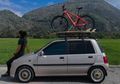 Dari Luar Keliatan Normal, Bagian dalam Mobil Mini Ini Ternyata Asik Banget Buat Dipake Travelling
