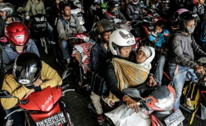 Pulang Kampung Naik Motor Tahun Ini Bakal Melonjak Efek Mudik Gratis Dihapus Dan Waspada Virus Corona Motorplus<script async src=
