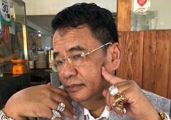 Dikenal Sebagai Pengacara Termahal, Ternyata Masa Kecil Hotman Paris Memprihatinkan, Menu Makanannya Bikin Kaget!
