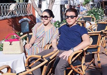 Sempat Dikabarkan Hamil, Syahrini Unggah Video Pengajian Bersama Sang Suami, Sudah 4 Bulanan?