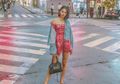 Tampil Modis dengan Jaket Denim, Calon Menantu Maia Estianty Alyssa Daguise Bawa Tas Mewah Puluhan Juta Rupiah!