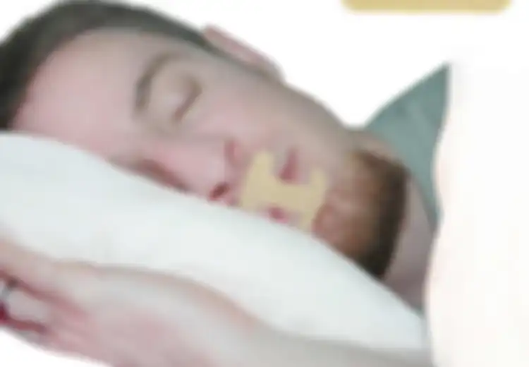 Sedang Viral Tidur dengan Mulut Diplester, Katanya Lebih Nyenyak, Benarkah Demikian?