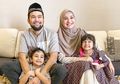 Tren Busana Fashion Lebaran: Inspirasi Baju Muslim Ibu dan Anak dari Selebriti
