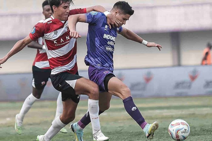 Suasana pertandingan antara Persita Tangerang melawan Madura United.