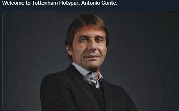 Antonio Conte resmi melatih Tottenham Hotspur.