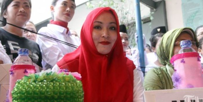 Angelina Sondakh saat berada di penjara