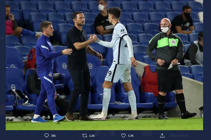 Kai Havertz saat ditarik keluar oleh pelatih Chelsea, Frank Lampard.