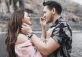 Usai Geger Masalah Harta Gono-gini dengan Mantan Suami, Jenita Janet Kini Berbunga-bunga Gandeng Duda Tajir Melintir