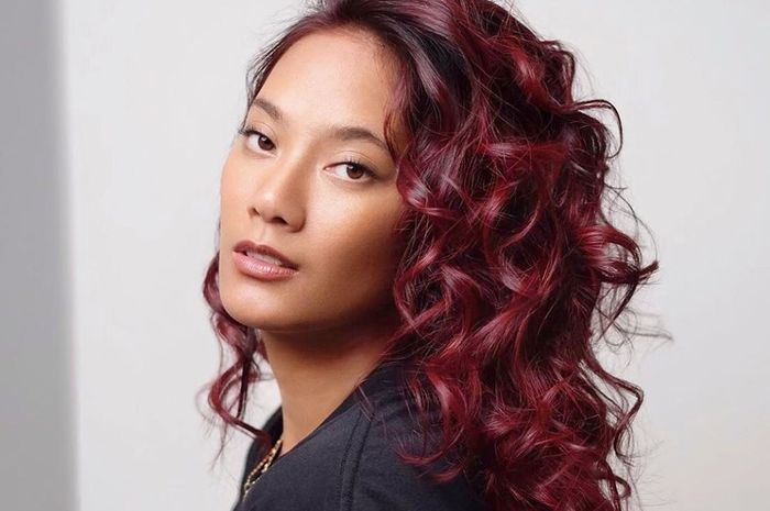Profil Pemain Film Perempuan Tanah Jahanam : Tara Basro Cerita Pembuatan Gaun Pengantin: Ini yang ... / She realized that she might inherit a property from her rich family.