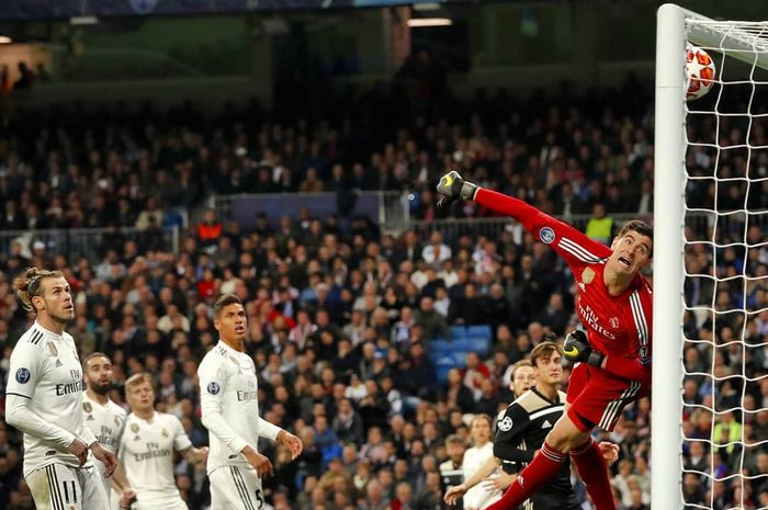 Gol cantik Lasse Schone memastikan kemenangan Ajax Amsterdam atas Real Madrid.