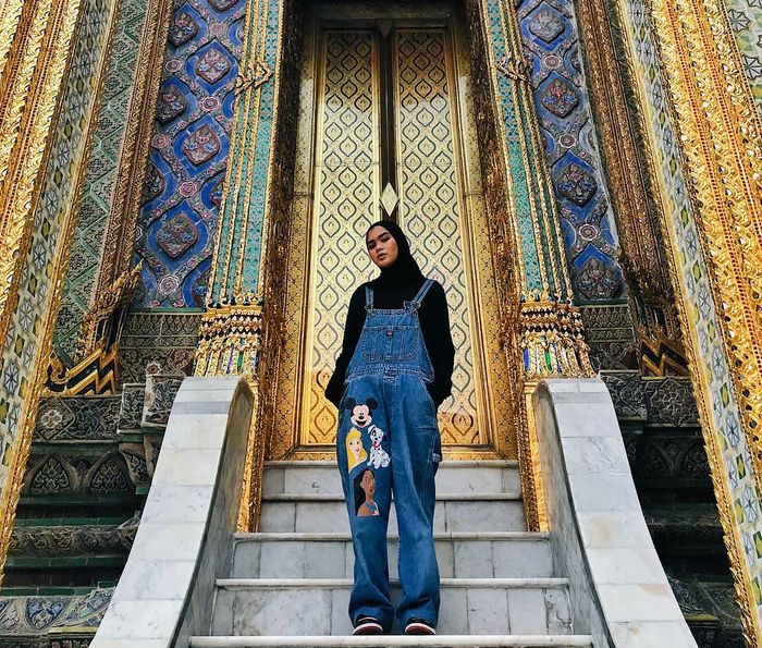 Rekomendasi Overall Baggy Jeans ala Sivia Azizah yang Cocok untuk
