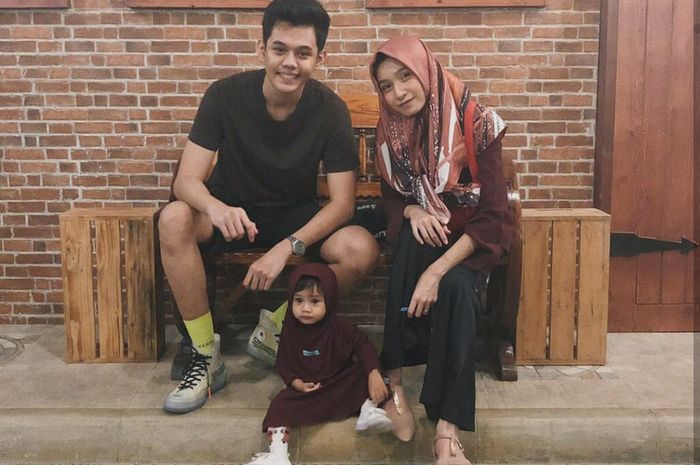 Oura with his wife and children, Aaleyah and Tiora