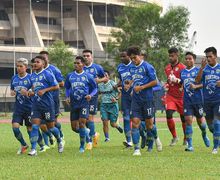 Bursa Transfer Liga 1 - Mantan Gelandang Persija Gabung Persib?