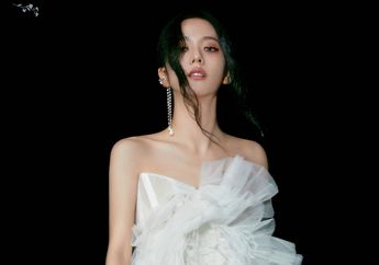 Poster Konsep Jisoo BLACKPINK Tuai Banyak Pujian. Netizen: Dia Real?