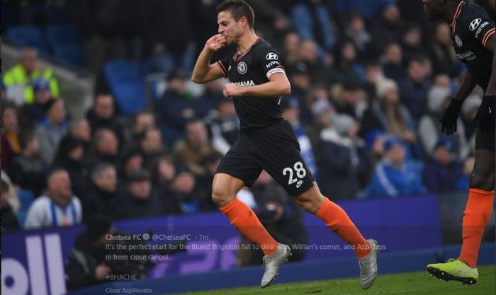 Kapten Chelsea, Cesar Azpilicueta, merayakan gol yang ia cetak ke gawang Brighton &amp; Hove Albion.