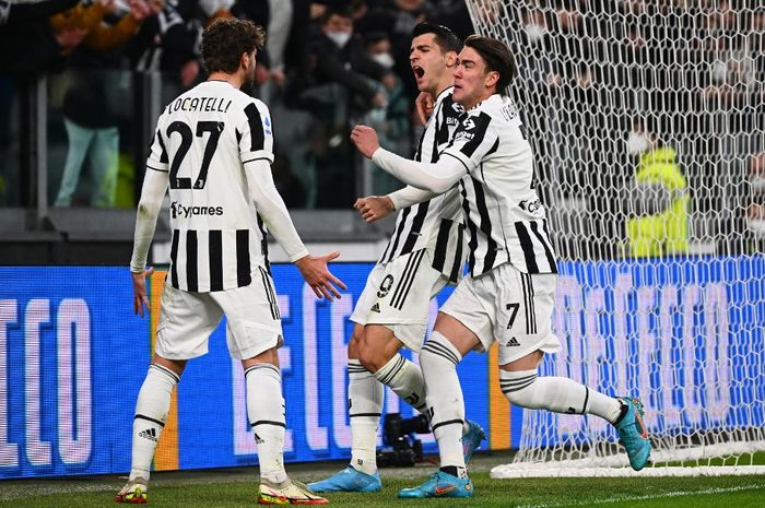 Para pemain Juventus merayakan gol ke gawang Spezia pada duel Liga Italia (6/3/2022).