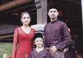 Wajahnya Sembap dan Berlinang Air Mata, Potret BCL Bersimpuh di Samping Jenazah Ashraf Sinclair