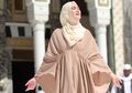 Luna Maya Kembali Unggah Foto Anggun dengan Hijab Saat Puasa, Cantiknya Bikin Adem!