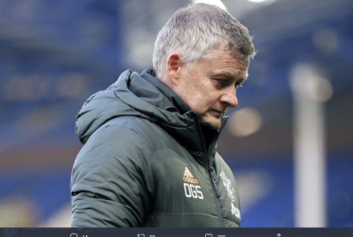 Pelatih Manchester United, Ole Gunnar Solskjaer, mendapat sorotan lantaran gagal membawa tim Setan Merah lolos ke babak 16 besar Liga Champions 2020-2021.