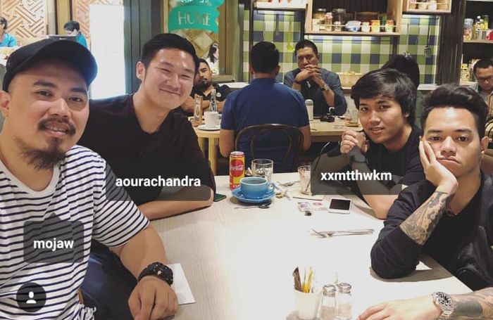 Reza Arap with WAW eSports management