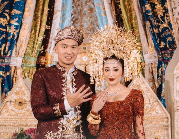 Nikita Willy dan Indra Priawan resmi menikah
