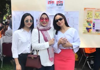 Nikita Willy Nyoblos, Tampilannya Simple Namun Menawan. Indonesia Banget!