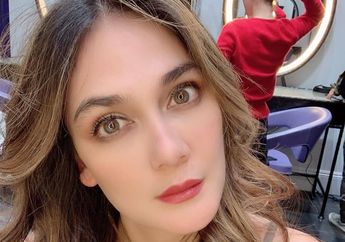 Intip Cantiknya Luna Maya dengan Makeup Minimalis Saat Selfie di Hollywood Amerika Serikat