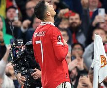 Sepatu Bekas Ronaldo Cetak Gol Terakhir untuk Man United 'Dibuang'