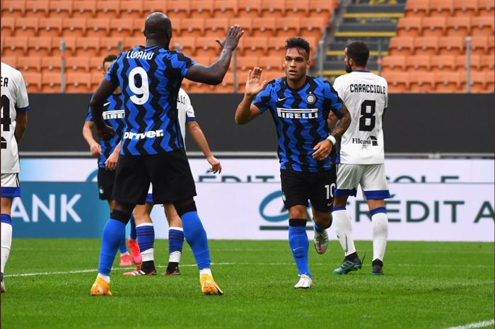 Romelu Lukaku dan Lautaro Martinez, mencetak 11 gol dalam 3 laga uji coba Inter Milan.