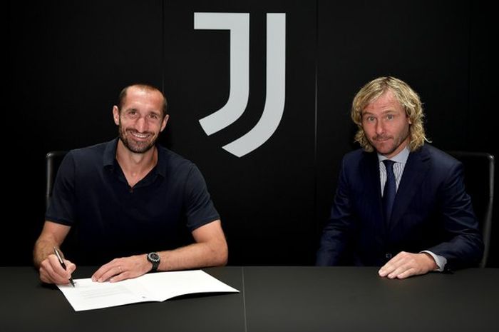 Giogio Chiellini menandatangani kontrak baru bersama Juventus pada Selasa (3/8/2021) dini hari WIB. 