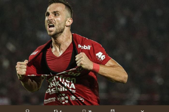 Ilija Spasojevic mencetak gol kemenangan Bali United ke gawang Arema FC dalam partai Liga 1 2019 di Stadion Kapten I Wayan Dipta, Gianyar, 24 Agustus 2019.