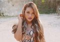 Pamer Makeup FLawless dan Warna Rambut Baru, Tampilan Aurel Hermansyah Banjir Pujian