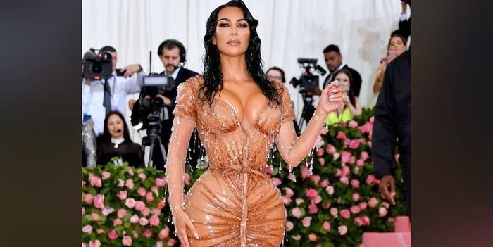 Bentuk tubuh Kim Kadarshian dikritik oleh pengikutnya di instagram