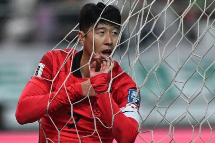 Son Heung-min saat membela timnas Korea Selatan.
