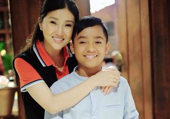 Kelewat Grogi, Betrand Peto Ngaku Gemetaran Sampai Ngompol Saat Pertama Kali Foto Bareng Sarwendah: Pas Bunda Cium, Celana Basah Semua!