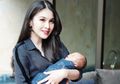 Daftar Pakaian Bayi 'Branded' yang Digunakan Anak Sandra Dewi