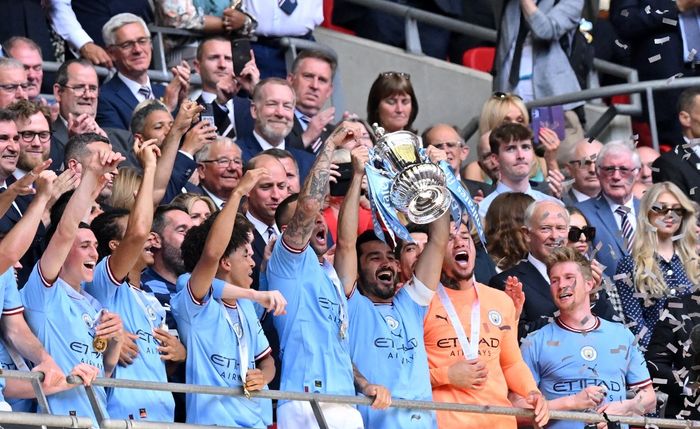 Manchester City memenangi final Piala FA 2022-2023 atas Manchester United di Wembley, London (3/6/2023), dan meraih trofi ke-7 di pentas ini.