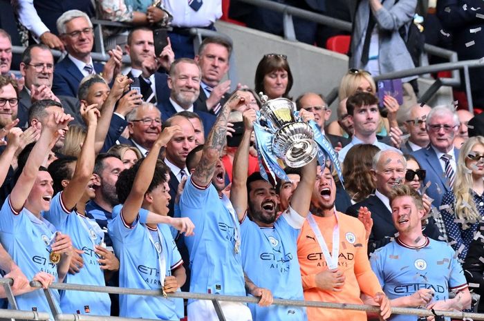 Manchester City memenangi final Piala FA 2022-2023 atas Manchester United di Wembley, London (3/6/2023), dan meraih trofi ke-7 di pentas ini.