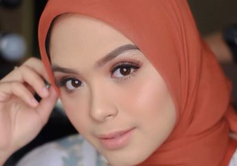 Tiru Makeup Kondangan untuk Hijabers yang Simpel dan Natural Ala Vebby Palwinta Ini!