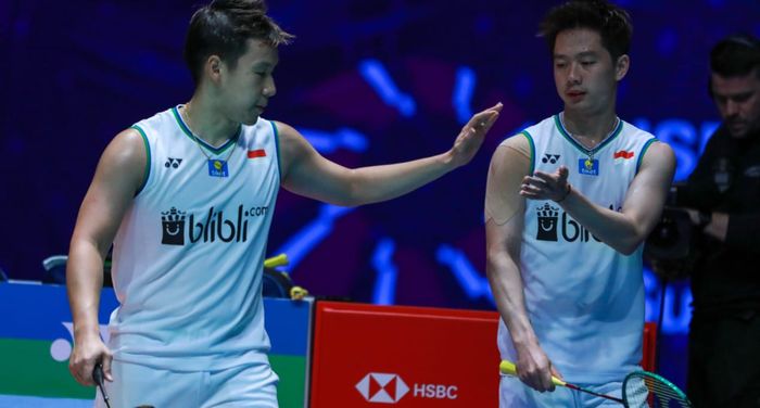 Pasangan ganda putra Indonesia, Marcus Fernaldi Gideon/Kevin Sanjaya Sukamuljo, pada semifinal All England Open 2020 di Arena Birmingham, Inggris, Sabtu (14/3/2020).