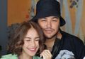 Digadang-gadang Bakal Menikah dengan Model Cantik, Kini Ivan Gunawan Malah Pamerkan Kedekatannya dengan Ayu Ting Ting yang Sedang Gelendotan Manja Pada Dirinya, Netizen Langsung Gercep Jodohkan Keduanya: Wes Cepat-cepat Nikah daripada Gagal Maning