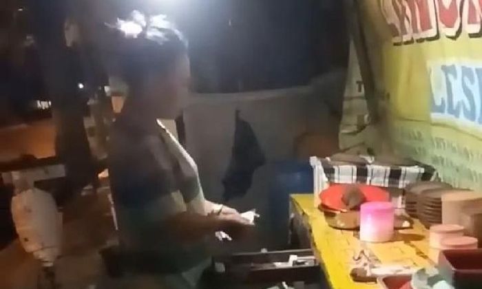 Warung pinggir jalan berharga fantastis