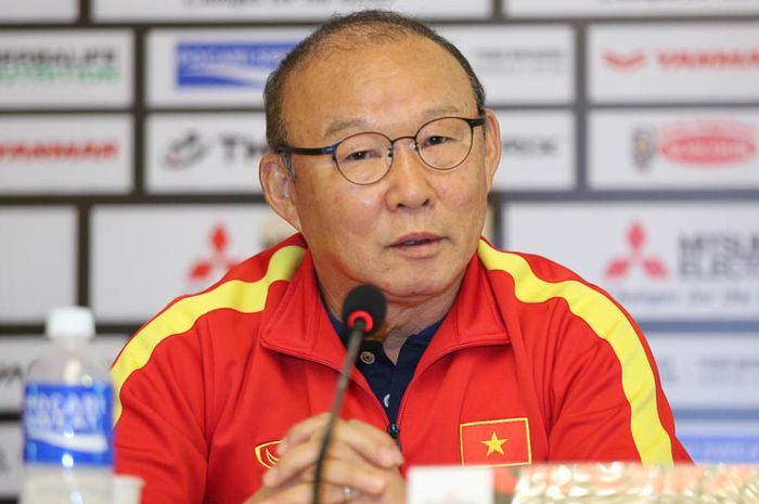 Pelatih Timnas Vietnam, Park Hang-seo, dalam konferensi pers menjelang tampil di Piala AFF 2022.