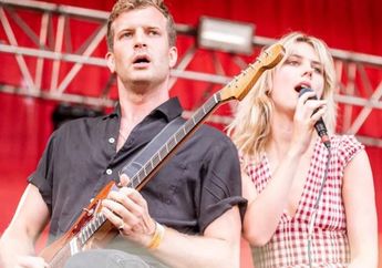 Sepanggung di Festival, Fans Lewis Capaldi 'Berulah' Keluhin Moshpit dan Suruh Wolf Alice Turun Panggung