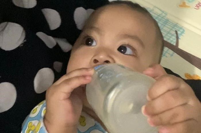 bayi 1 bulan 5 hari tidak bab