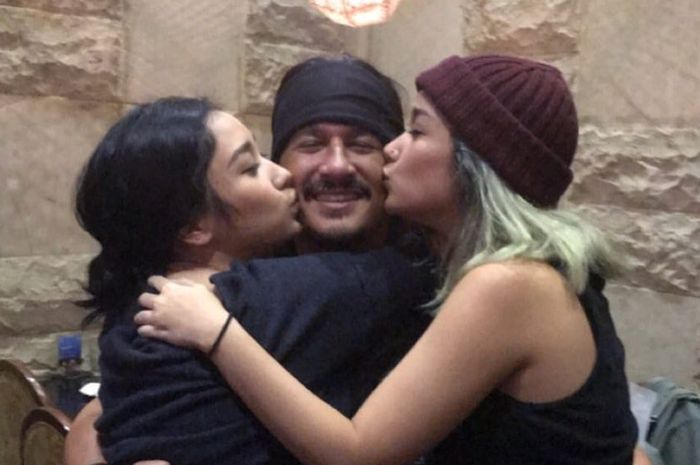 Tinggal Terpisah Sejak Kecil, Intip Momen Keakraban Anak Kembar Titi DJ