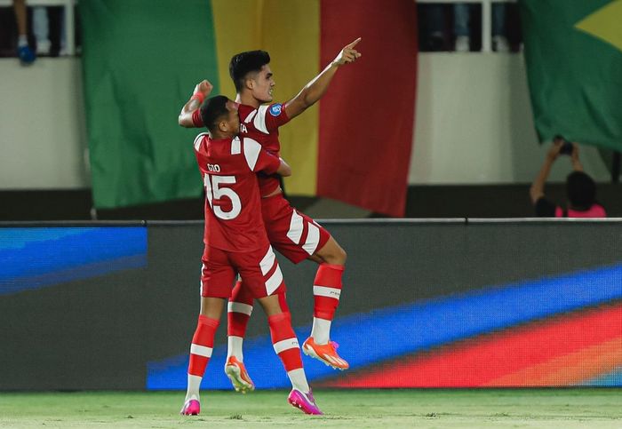 Selebrasi Ramadhan Sananta setelah mencetajk gol ke gawang Madura United di Stadion Manahan, Solo, Jumat (13/9/2024).