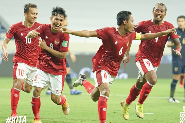 Selebrasi Evan Dimas usai cetak gol ke gawang Thailand dalam laga Kualifikasi Piala Dunia 2022 zona Asia grup G, di  Stadion Al-Maktoum, Dubai, Uni Emirat Arab (UEA), Kamis (3/6/2021).